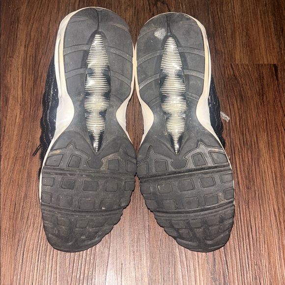 Nike Air Max 95 black & white size 6.5 women's - Picture 5 of 7